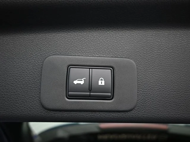 Used 2025 Blue Nissan Platinum image 13
