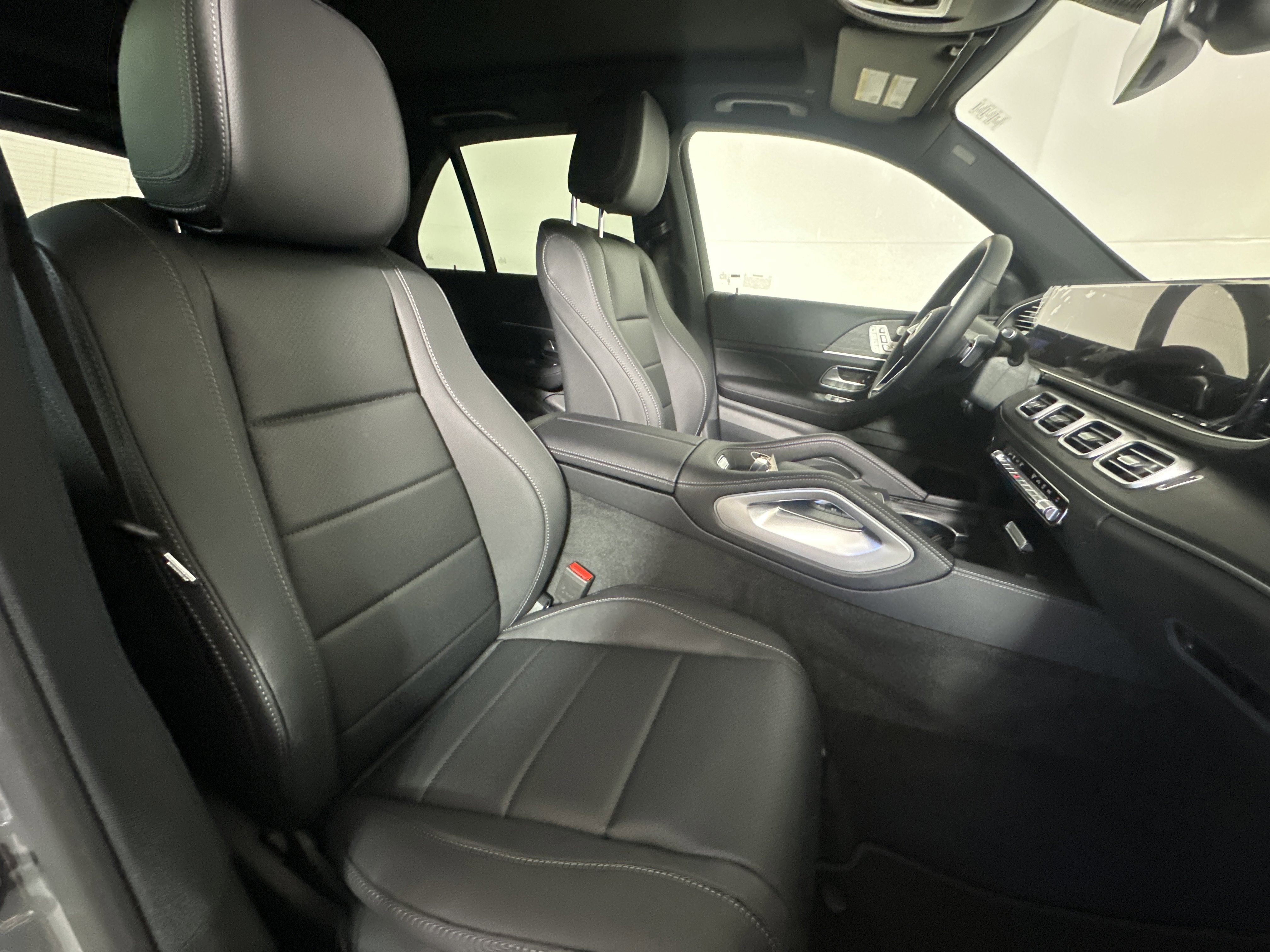 New 2026 MANUFAKTUR Silicon Grey Mercedes-Benz GLE 350 image 25