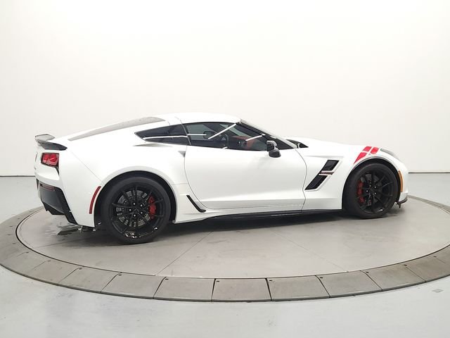 Used 2019 White Chevrolet Grand Sport image 7