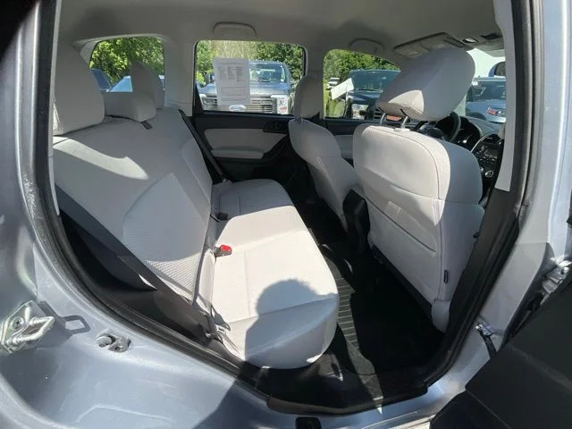 Used 2015 Silver Subaru 2.5i image 16