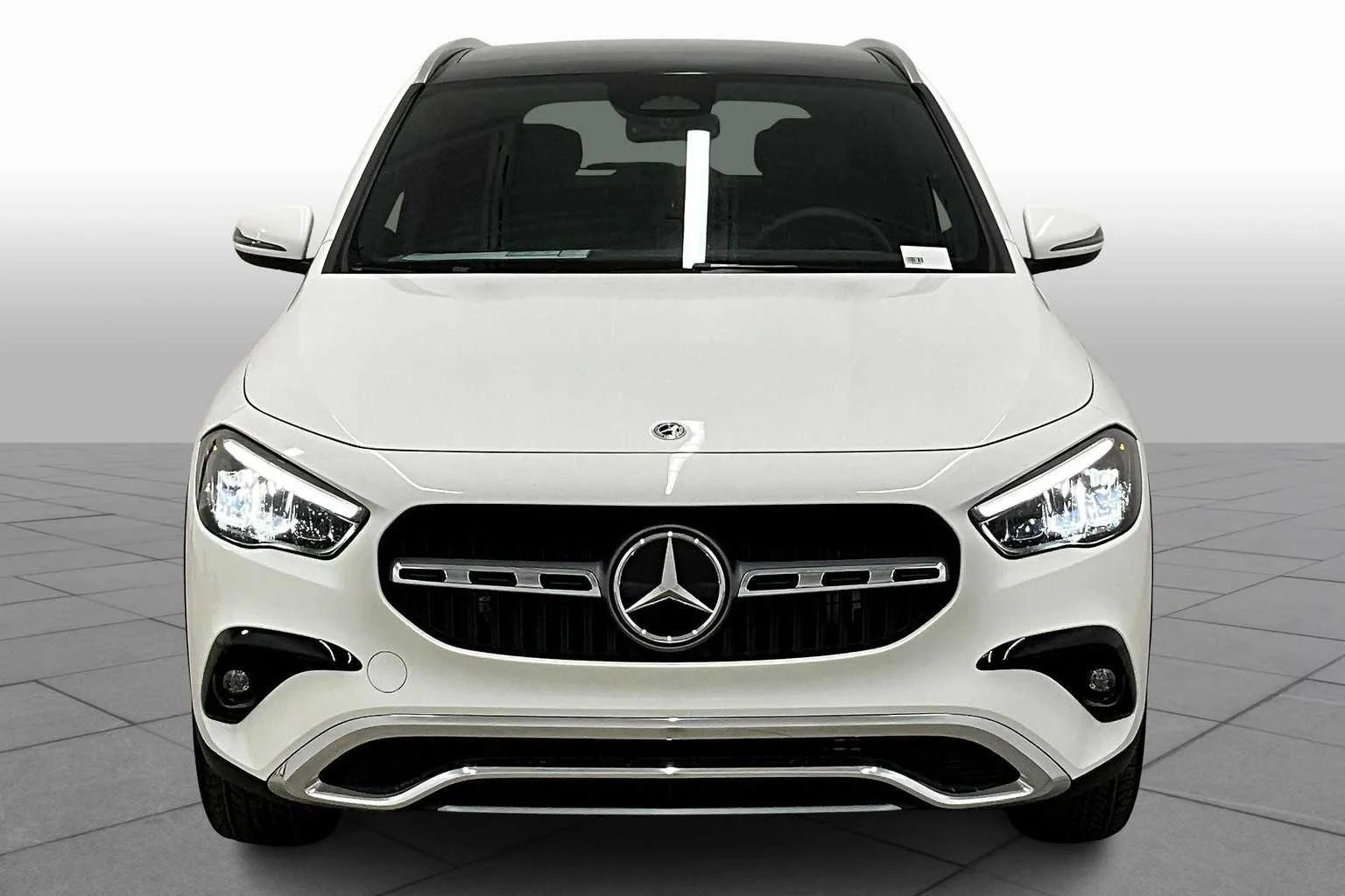 New 2026 Polar White Mercedes-Benz GLA 250 image 3