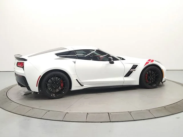Used 2019 White Chevrolet Grand Sport image 7