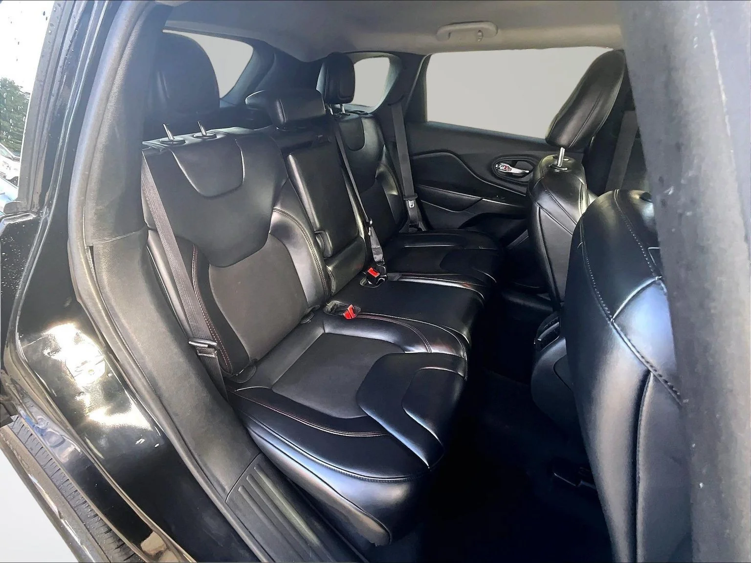 Used 2020 Black Jeep Trailhawk image 27