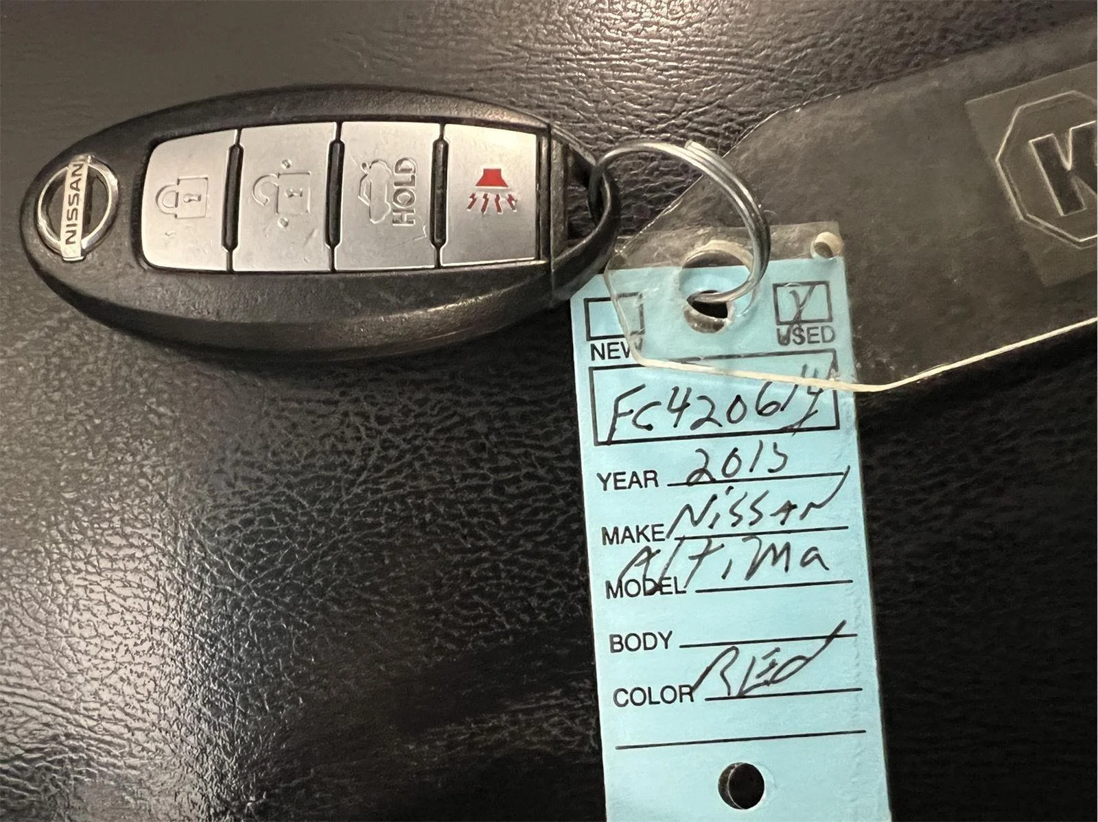 Used 2015 Cayenne Red Nissan 2.5 SV image 28