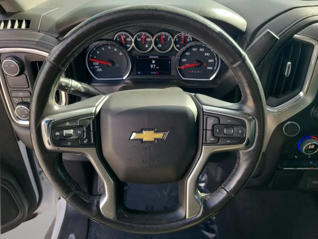 Used 2020 SUMMIT WHITE Chevrolet LT image 23