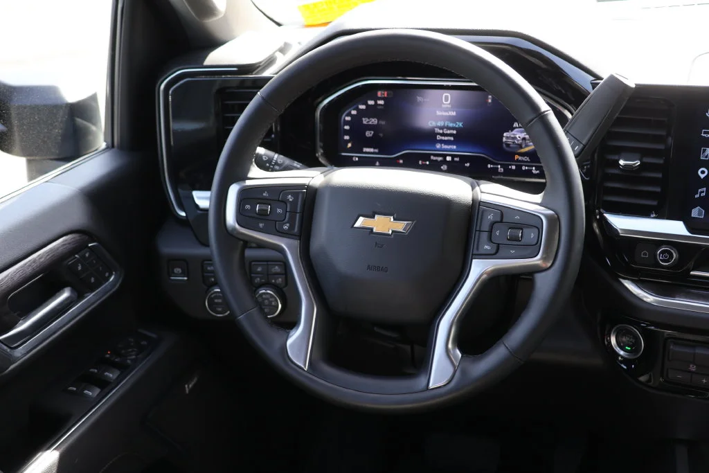 Used 2025 Black Chevrolet LTZ image 10