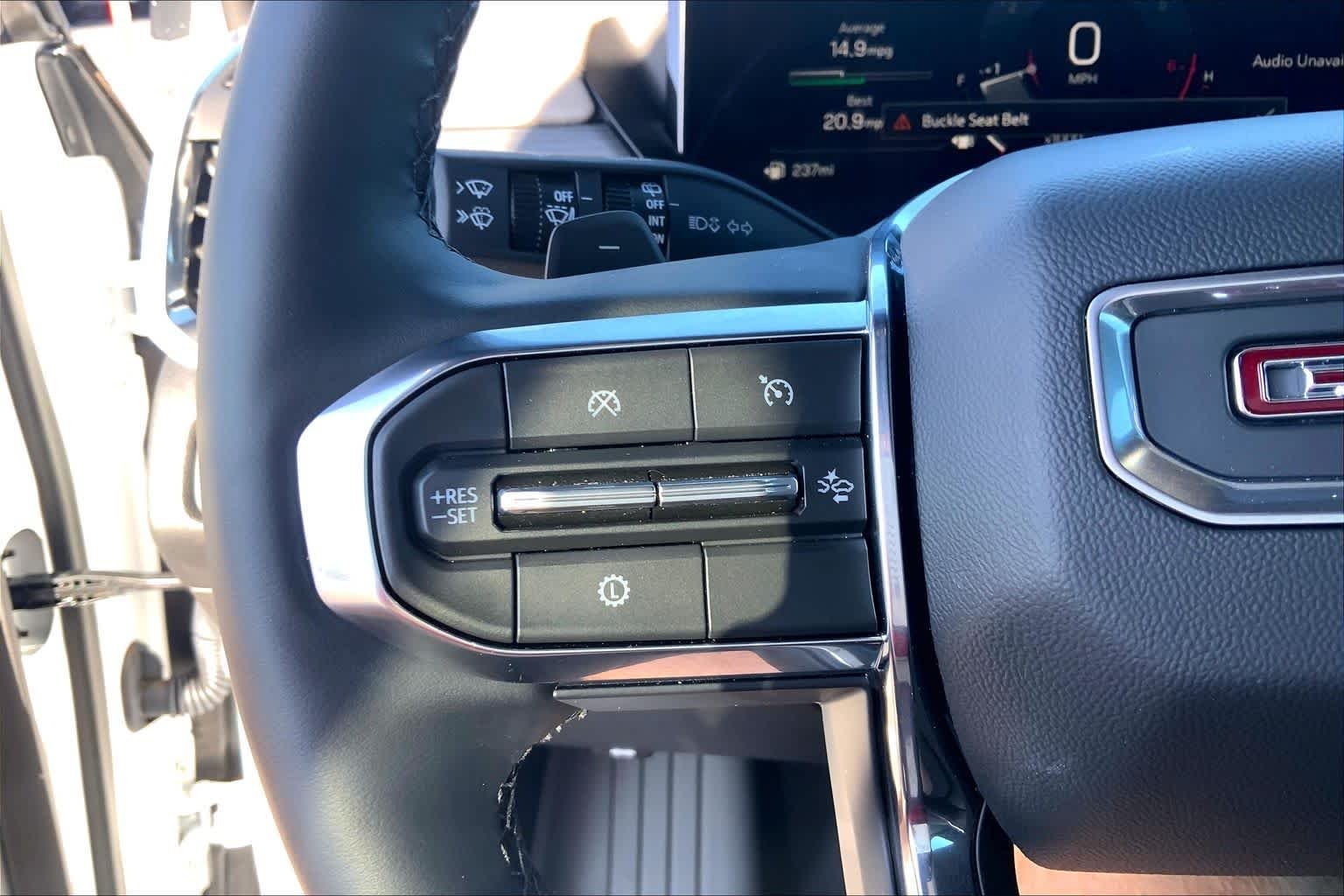 Used 2026 Summit White GMC FWD Elevation image 24
