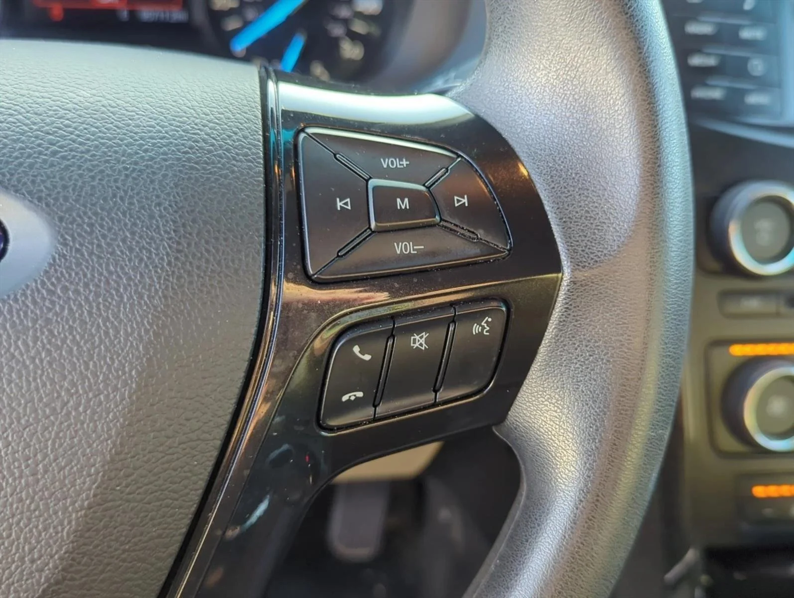 Used 2017 Ingot Silver Metallic Ford Base image 14