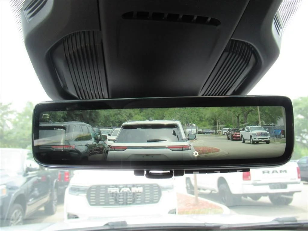 New 2026 Silver Zynith Clear-Coat Exterior Paint Jeep Overland image 30