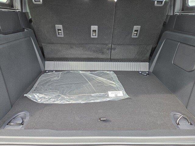 New 2026 Avalanche Gray Ford Outer Banks® image 28