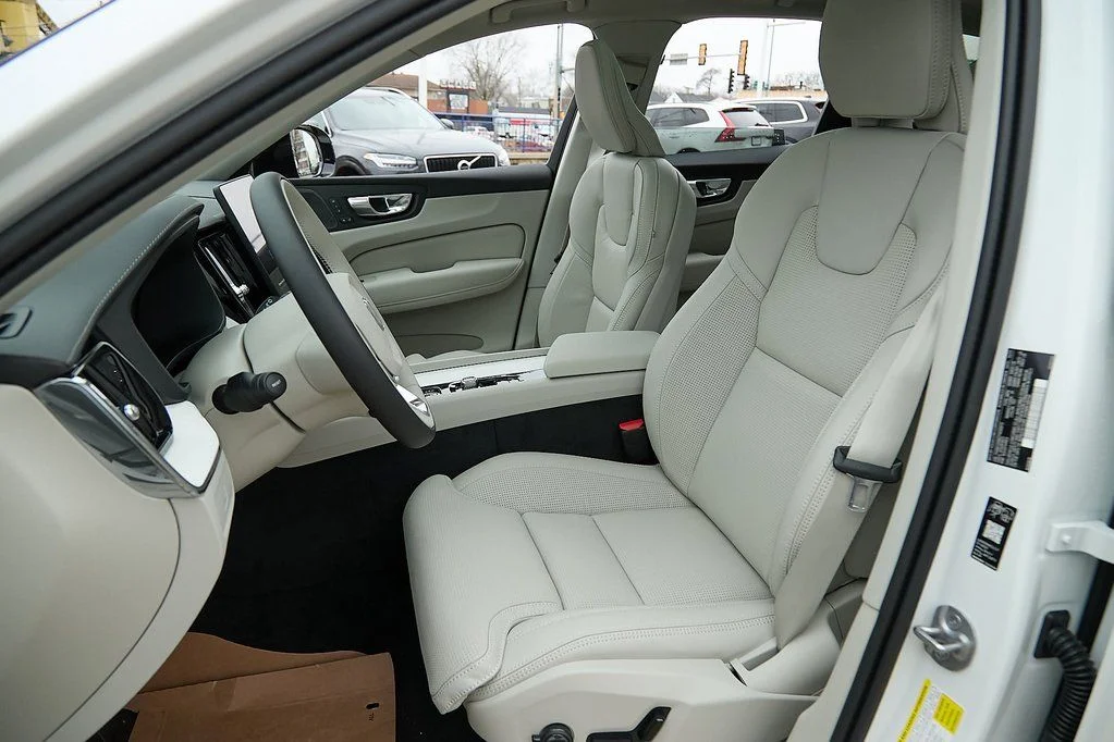 New 2026 Crystal White Volvo Ultra image 13