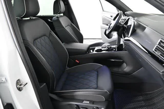 2026 Volkswagen Atlas Cross Sport SEL Premium R-LINE - Photo 20