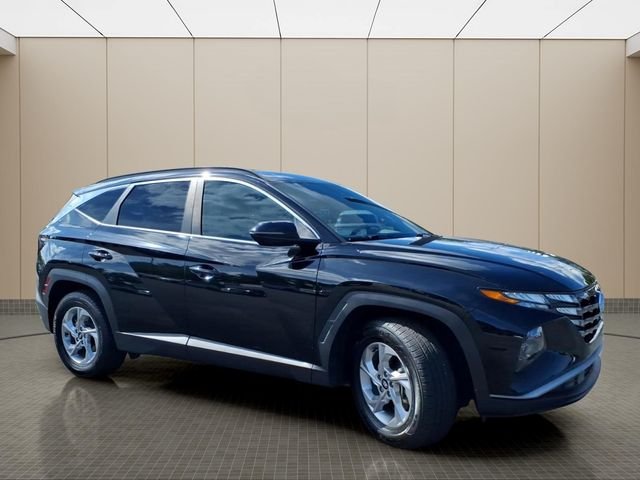 Used 2023 Black Hyundai SEL image 4
