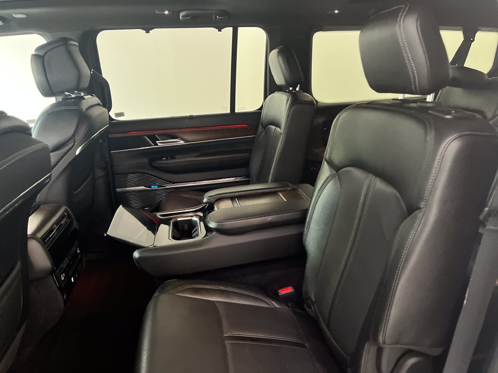 Used 2024 White Jeep Base image 13