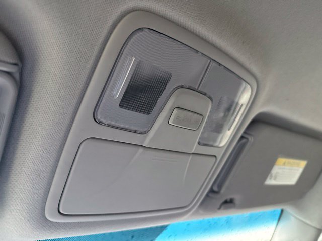 Used 2013 Silver Hyundai GLS image 15