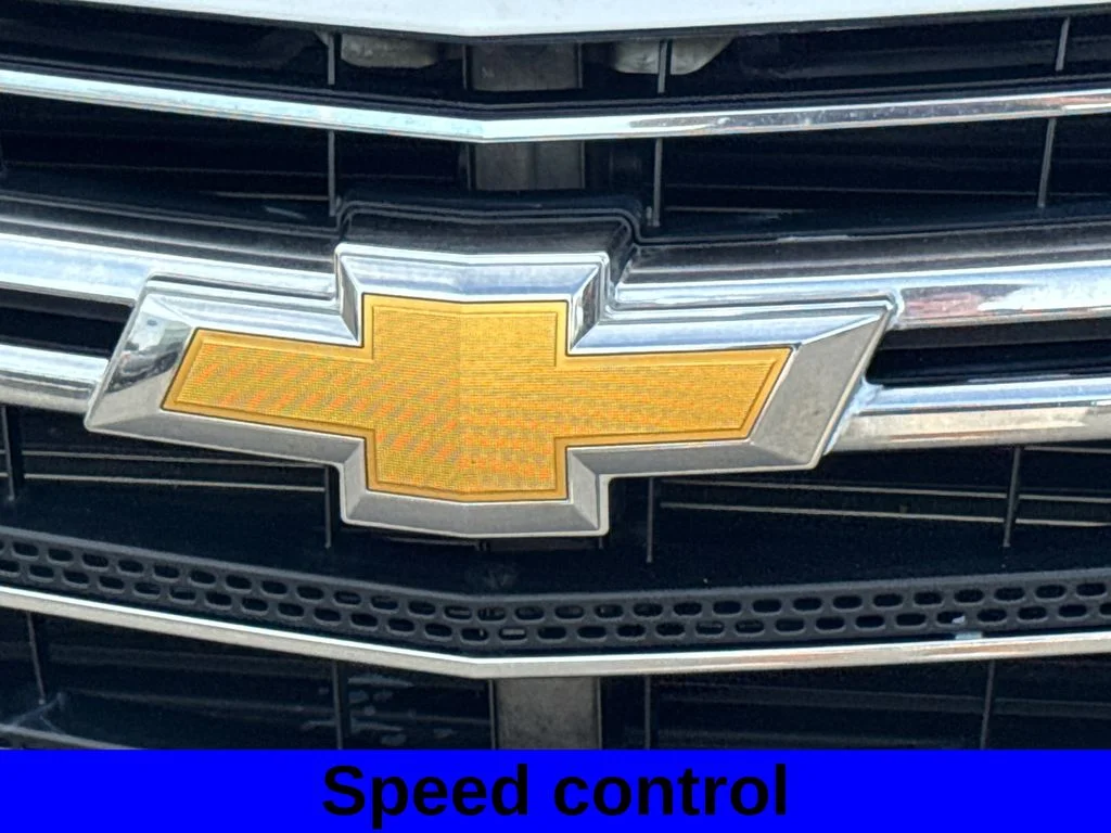 Used 2019 Summit White Chevrolet 3LT image 16