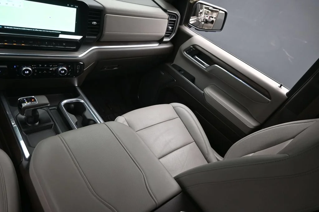 Used 2023 Silver GMC SLT image 15