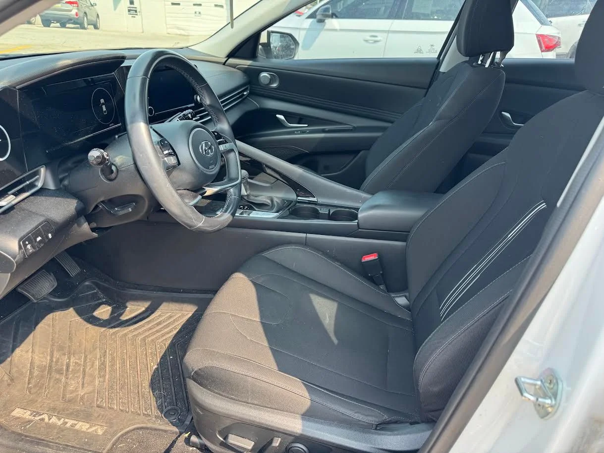 Used 2021 Gray Hyundai SEL image 6