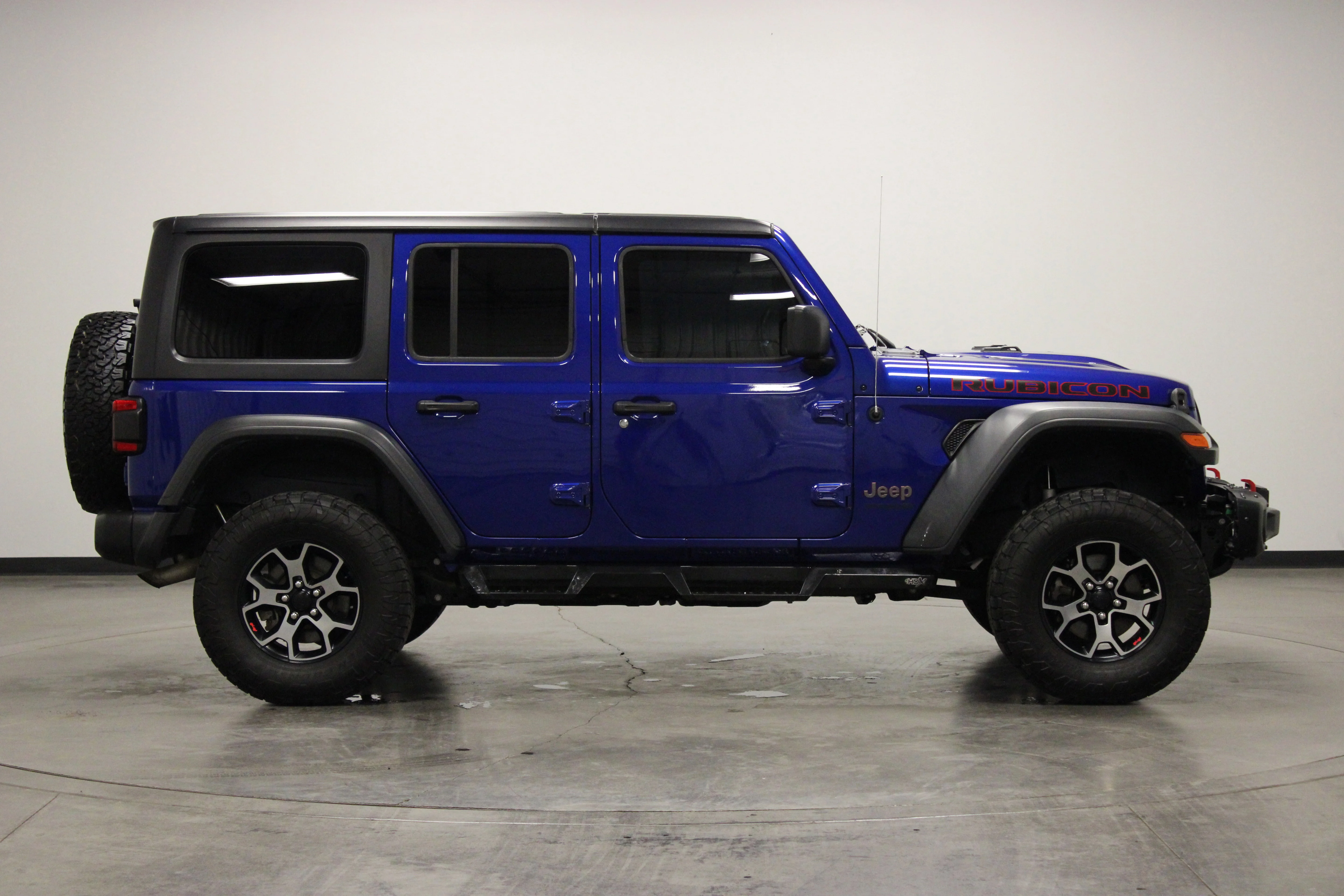 Used 2018 Ocean Blue Metallic Clearcoat Jeep Rubicon image 9