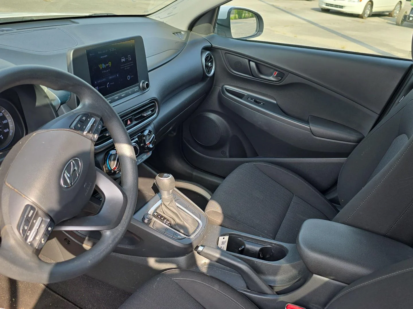 Used 2022 Lunar White Hyundai SEL image 10