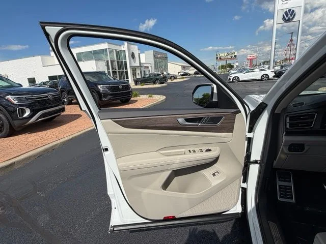 New 2026 White Volkswagen 2.0T SEL Premium R-Line image 13