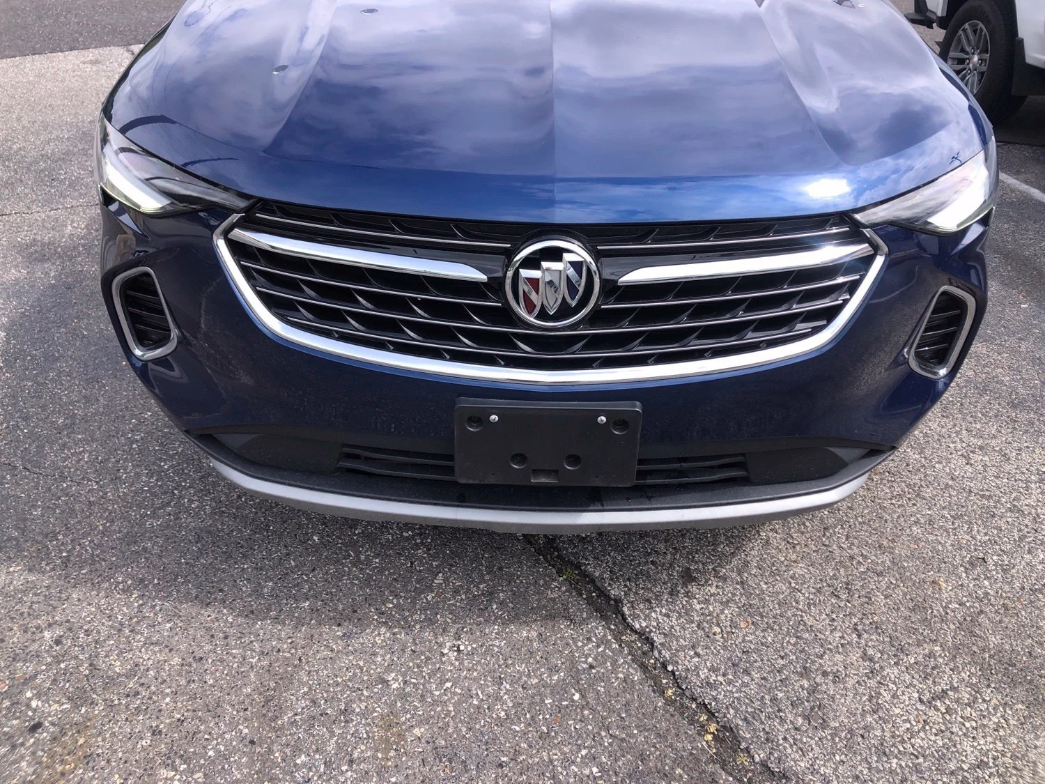 Used 2023 SAPPHIRE METALLIC Buick Essence image 4