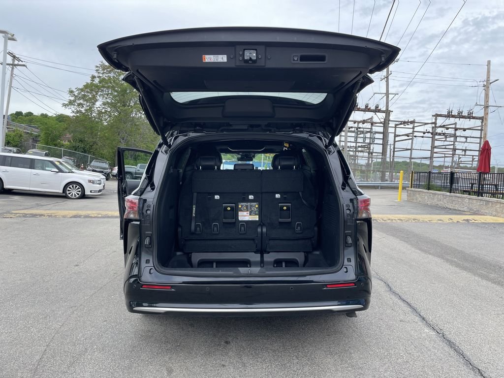 Used 2025 Black Toyota Platinum image 13