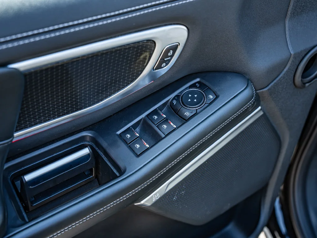 Used 2025 Black Ford Platinum image 9