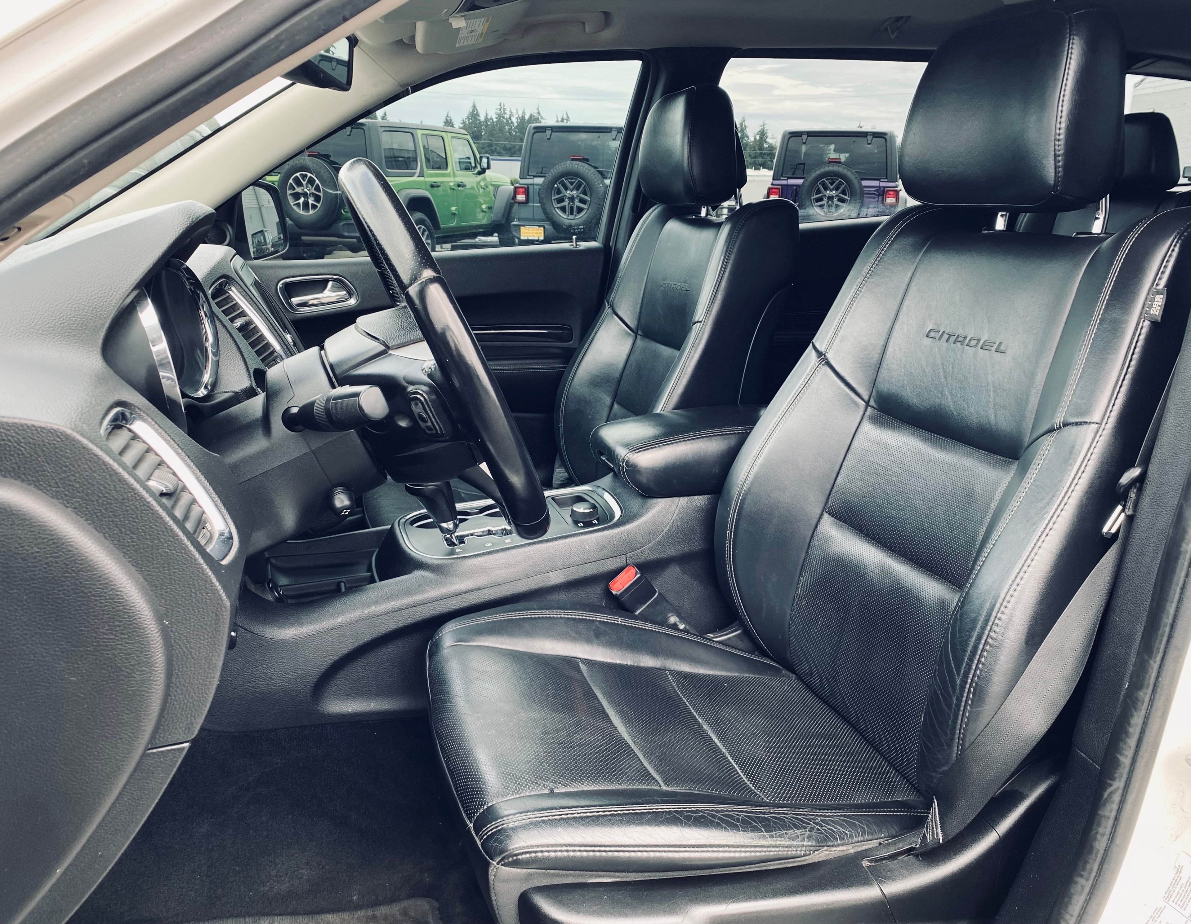 Used 2012 White Dodge Citadel image 9
