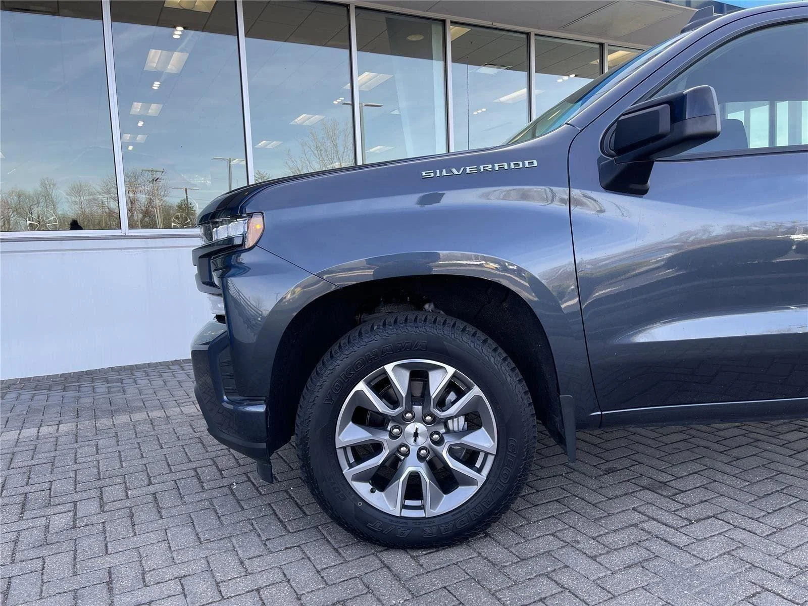 Used 2022 Shadow Gray Metallic Chevrolet RST image 9