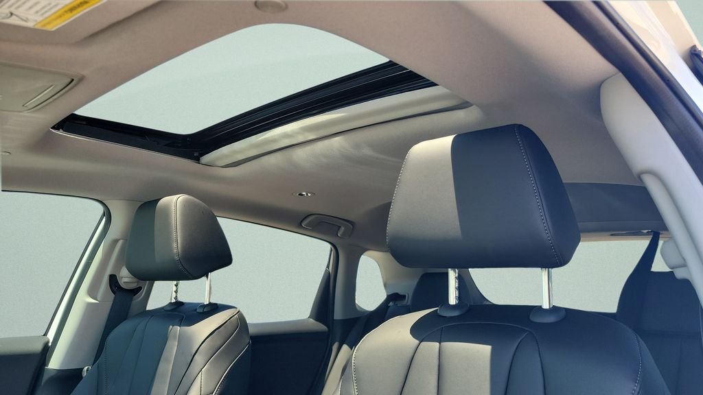 New 2026 Platinum White Pearl Acura Base image 17