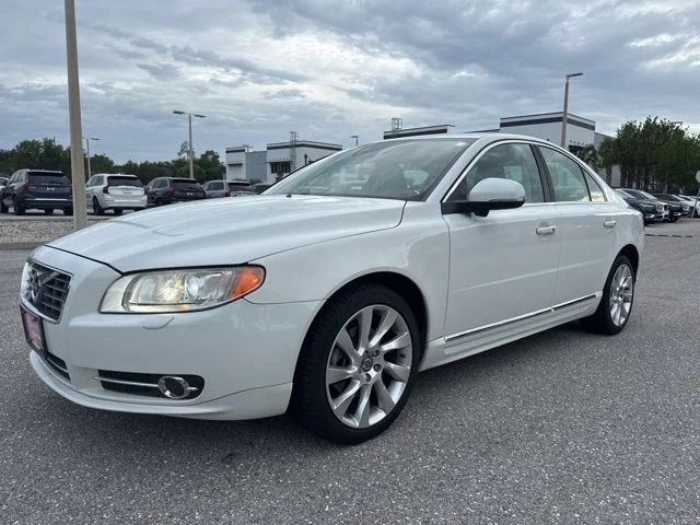 Used 2013 White Volvo T6 image 7