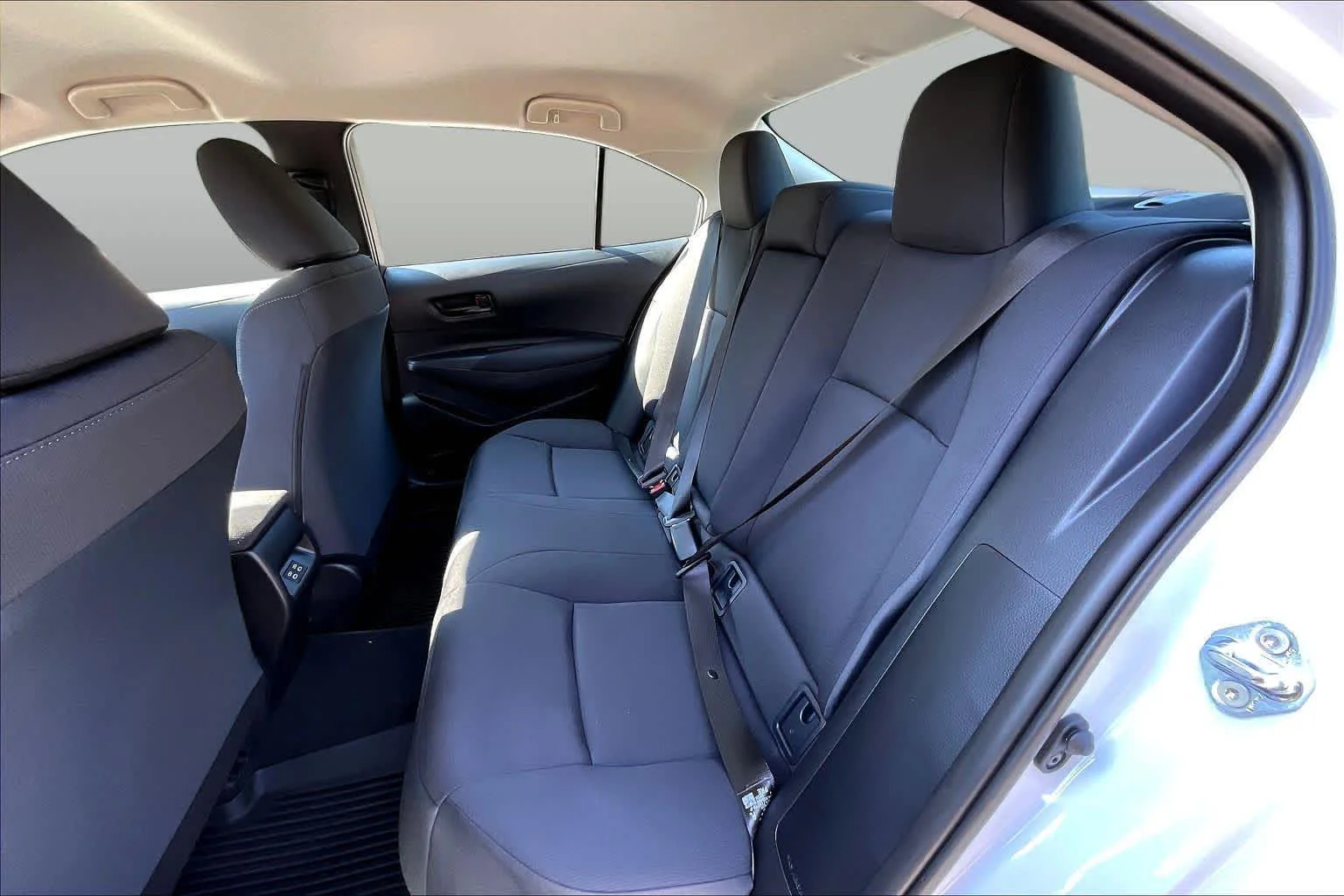 Used 2026 Ice Cap Toyota LE image 19