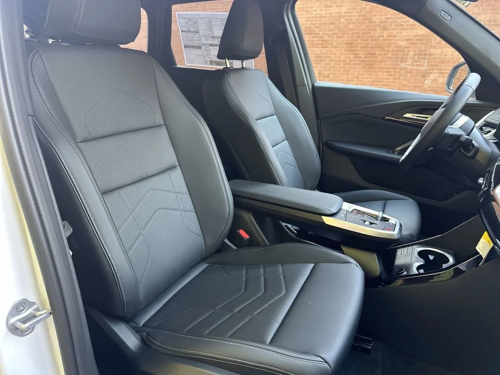 Used 2026 White BMW xDrive28i image 27