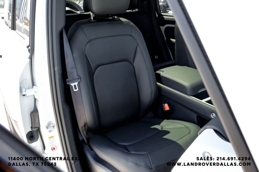 New 2026 Fuji White Land Rover S image 36