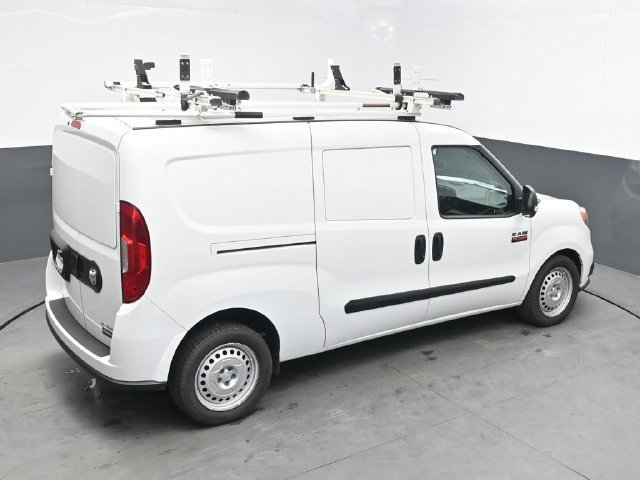 Used 2022 White Ram Base image 29
