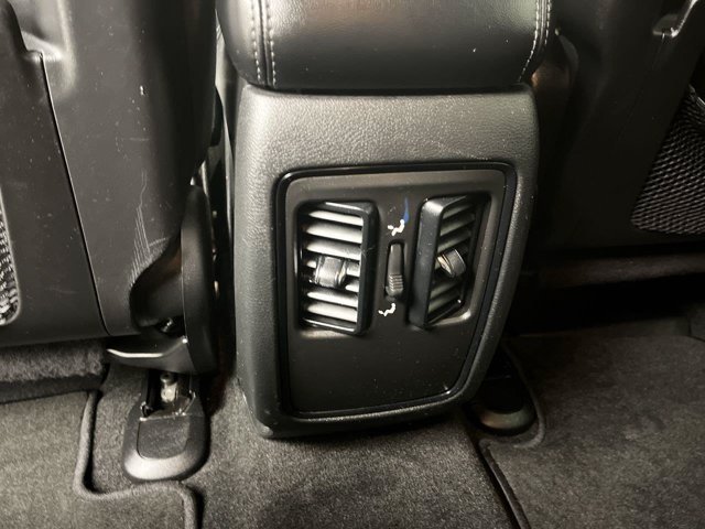 Used 2022 DB Black Clearcoat Dodge SXT image 11