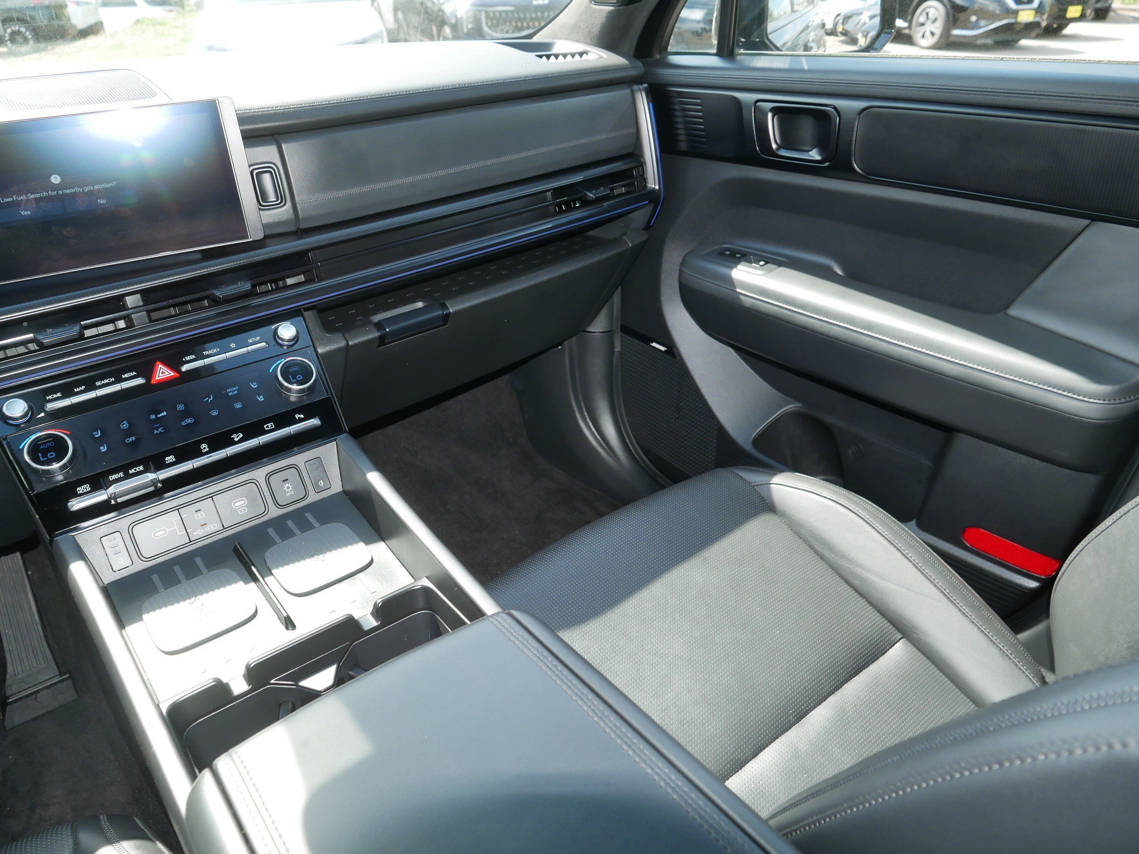 Used 2025 Phantom Black Hyundai Calligraphy image 11