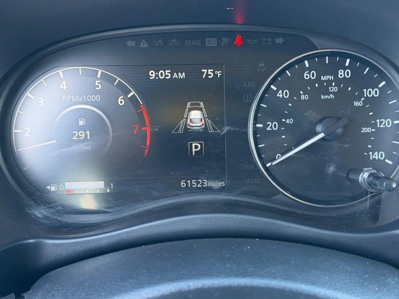 Used 2024 Super Black Nissan SR FWD image 21