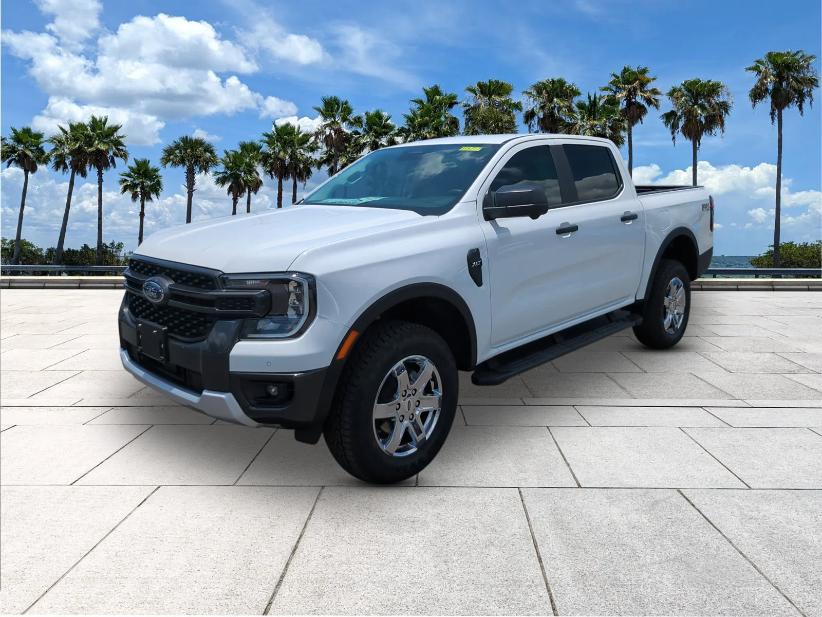 New 2026 Oxford White Ford XLT image 3