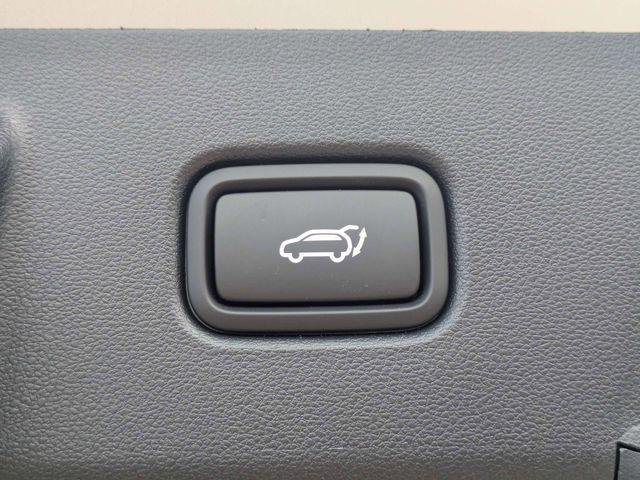 New 2026 Silver Hyundai SEL FWD image 13