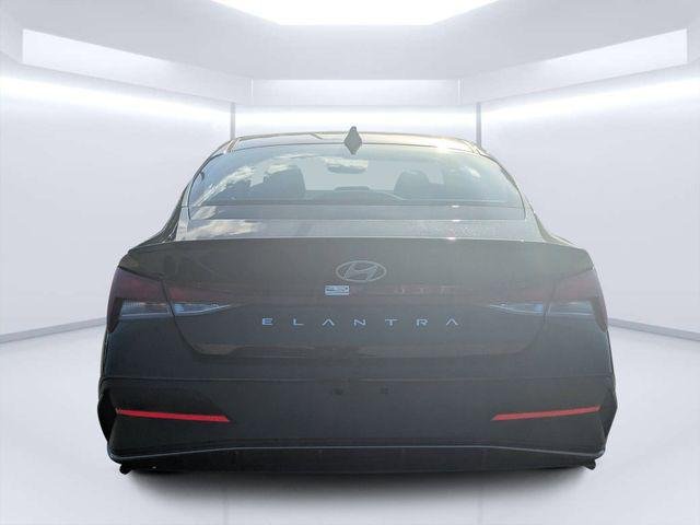 New 2026 Black Hyundai SEL Sport image 4