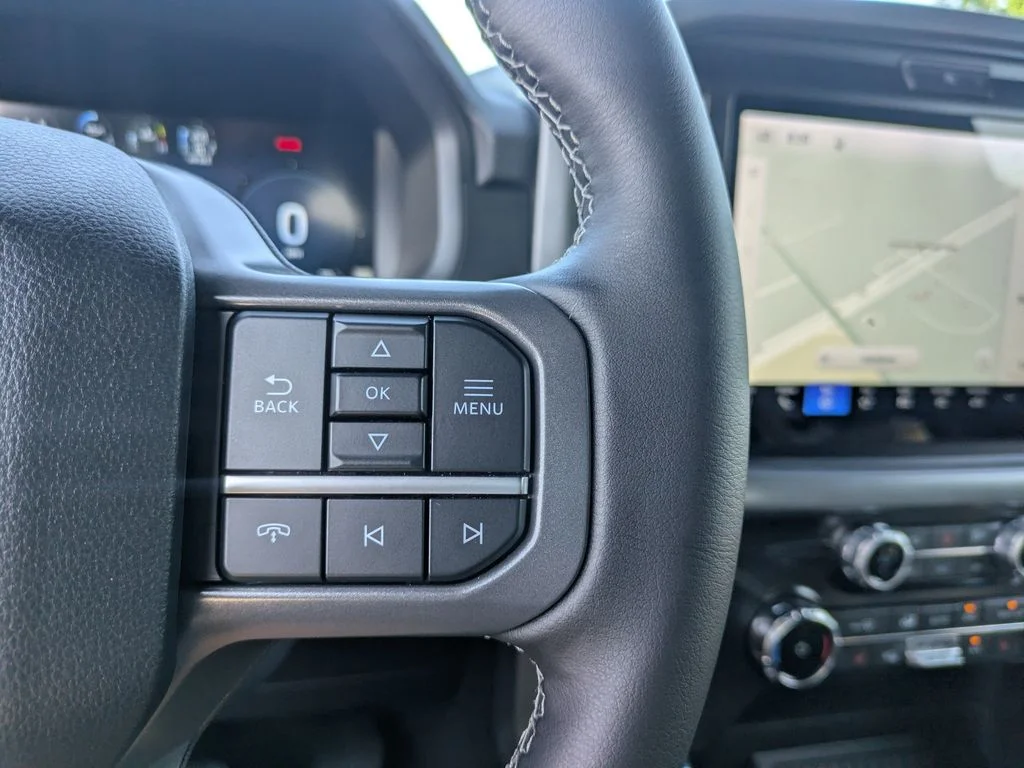 New 2026 Agate Black Metallic Ford XLT image 31