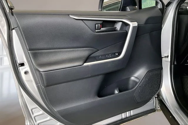 Used 2025 Silver Toyota LE image 17