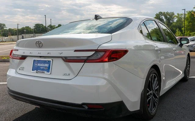 Used 2025 Pearl Toyota XLE image 6