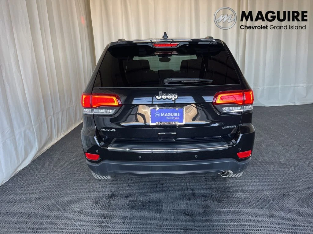Used 2022 Black Jeep Limited image 27