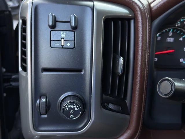 Used 2015 BLACK Chevrolet High Country image 26