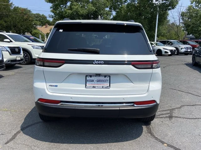 Used 2024 Bright White Clearcoat Jeep 4DR 4WD image 5