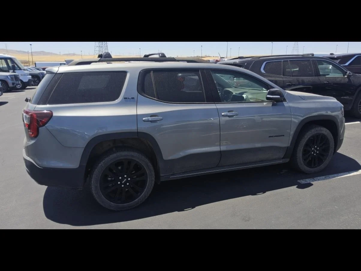 Used 2023 STERLING METALLIC GMC SLE image 19