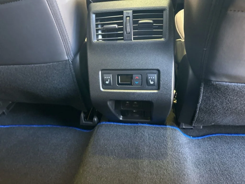 2025 Mitsubishi Outlander Plug-in Hybrid SEL Black Edition - Photo 33